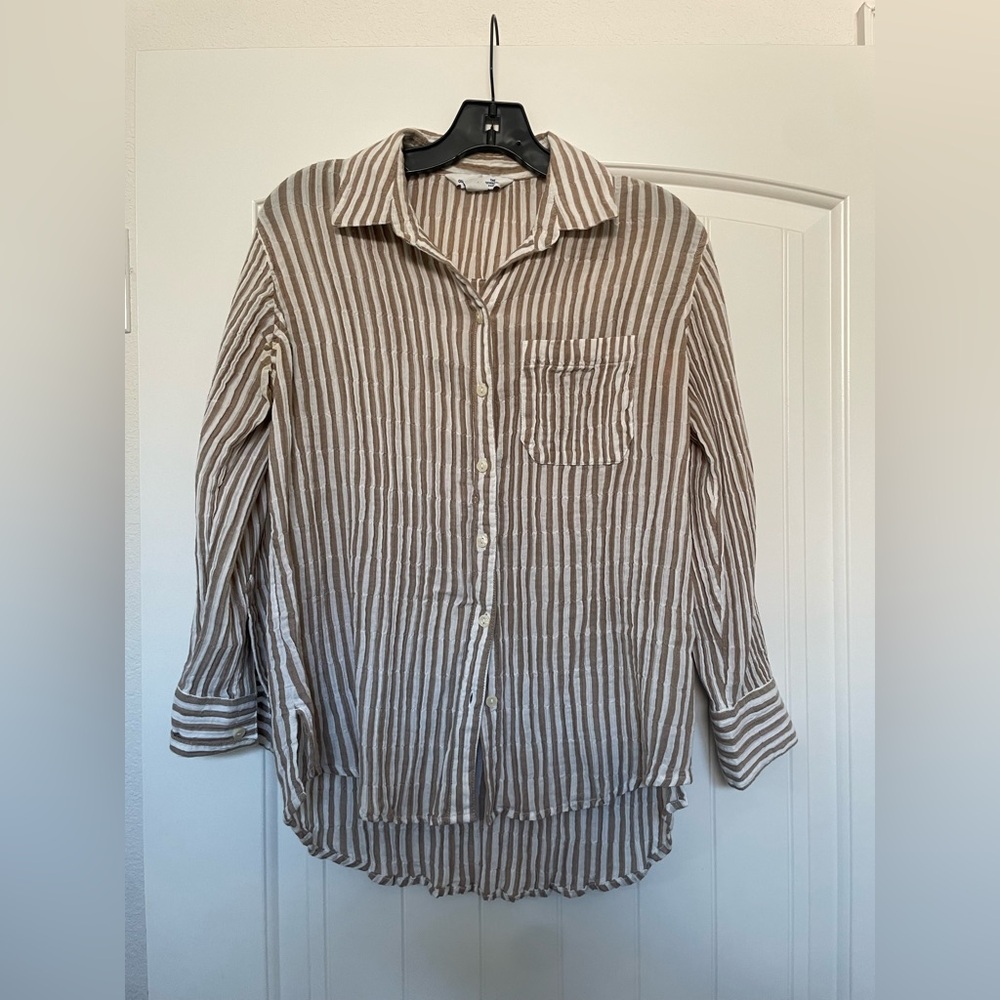 Old Navy Crinkle Striped Tan and White Shirt